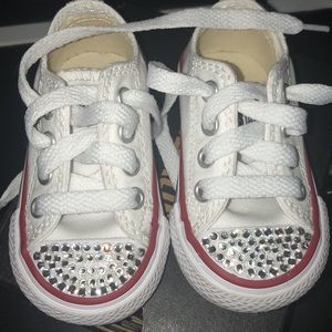 Infant size 3 converse.